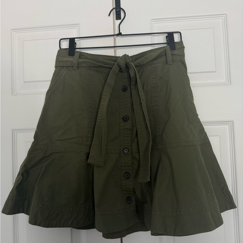 Banana Republic Factory army Green Skirt with peplum hem